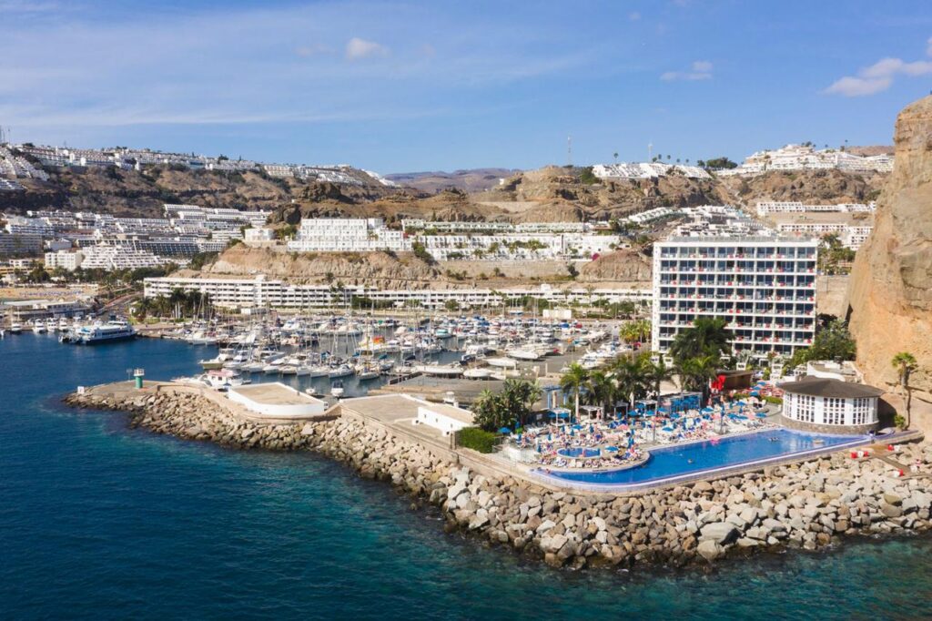 Aparthotel Marina Suites