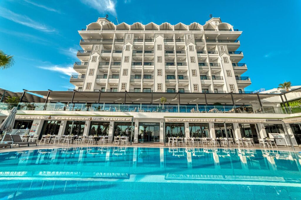Aria Resort