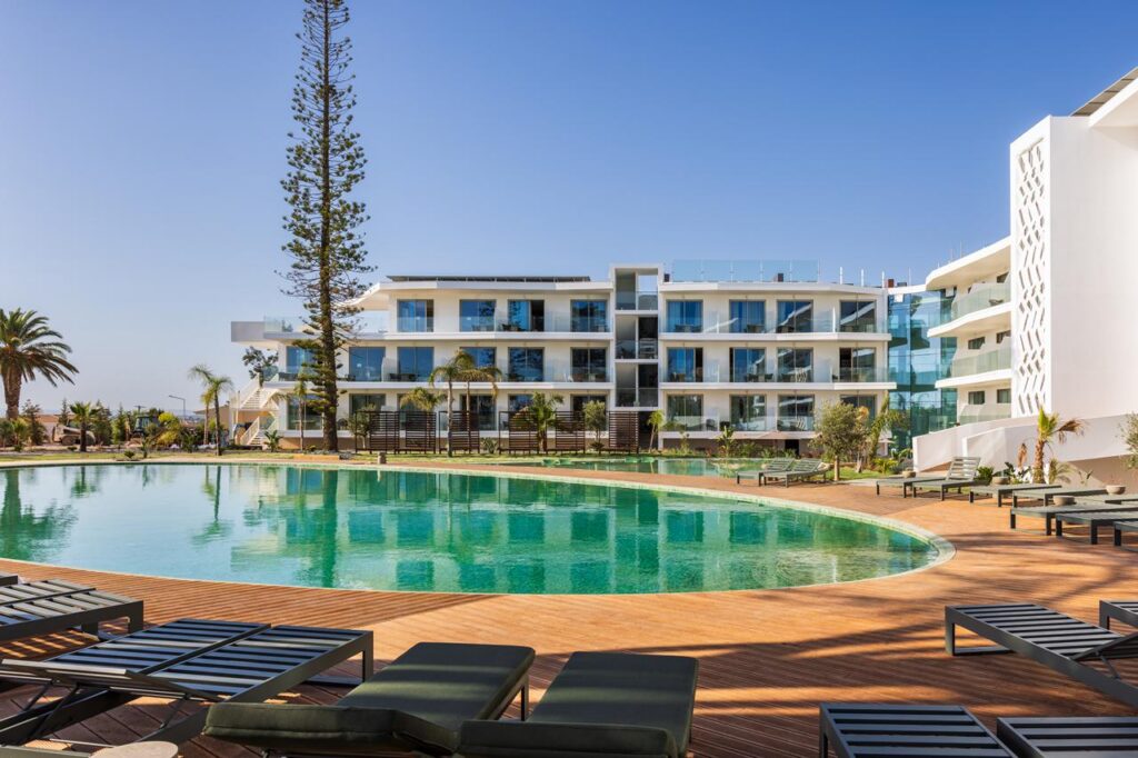 Castelo Suites Hotel
