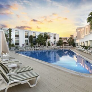 Club Shark Hotel