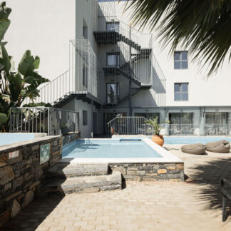 Pollis Hotel