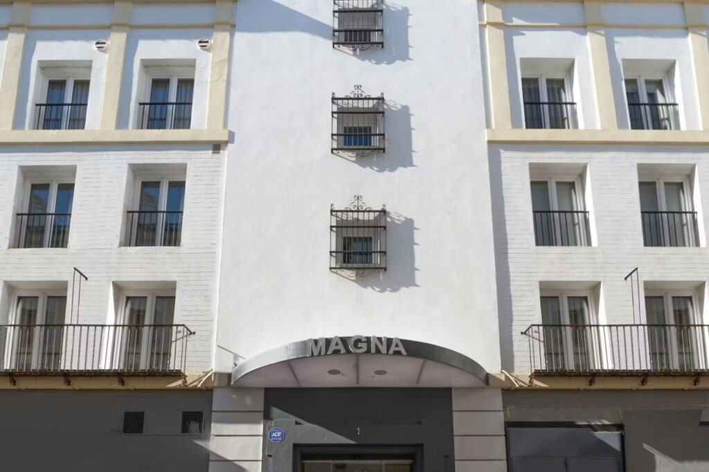 Magna Sevilla Apartamentos