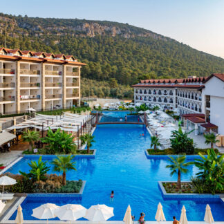 Ramada Resort Akbuk