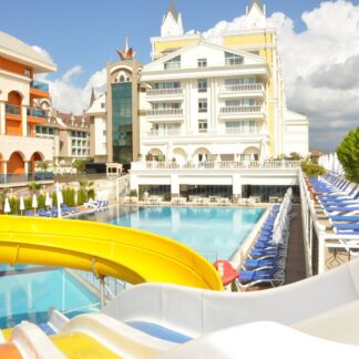 Dream World Resort & Spa