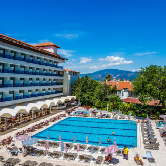 L' Etoile Hotel