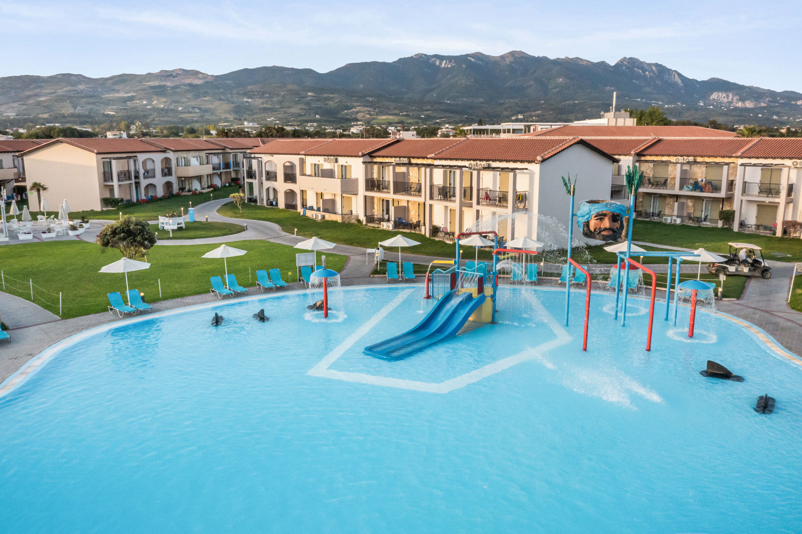 White Olive Marine Aquapark, foto 1