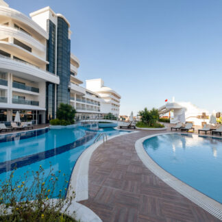 Laguna Beach Alya Resort