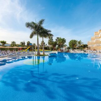 Tropical Park Hotel