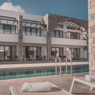 Cavo Suites